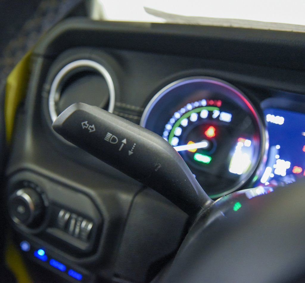 Used 2022 Jeep Wrangler Unlimited Sahara w/ Safety Group image 25