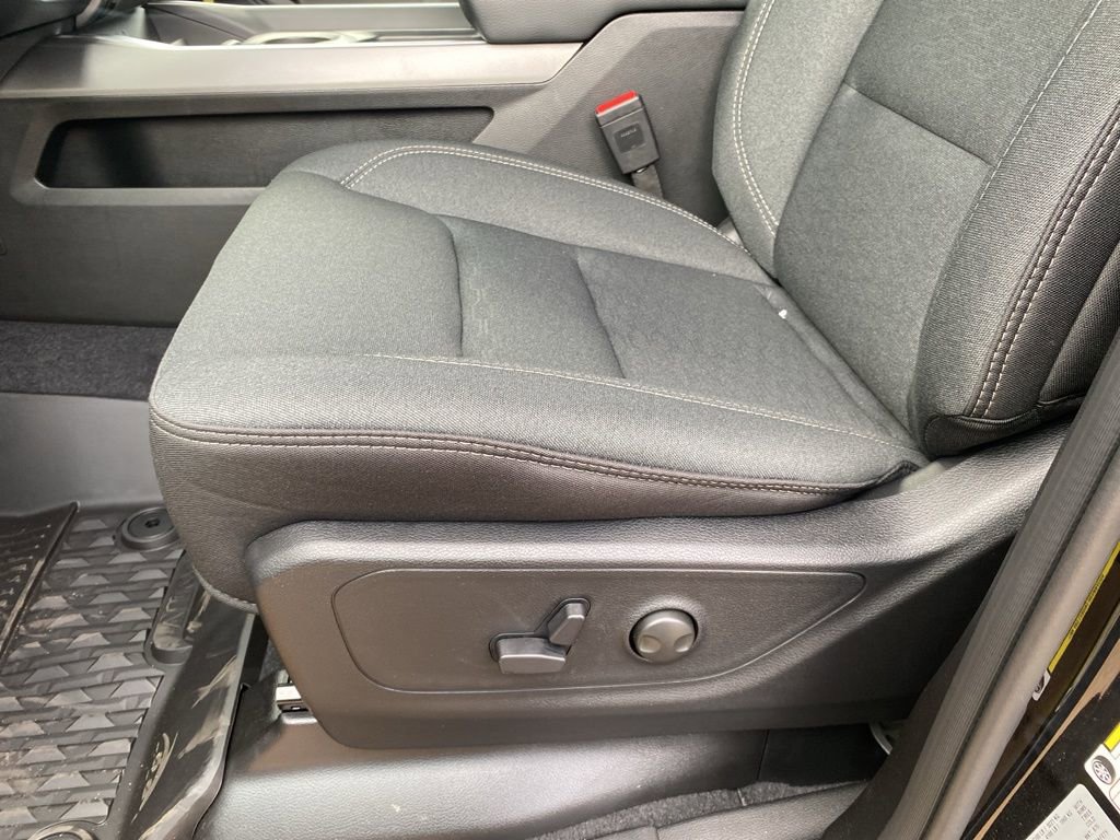New 2026 RAM 1500 4x4 Crew Cab image 21