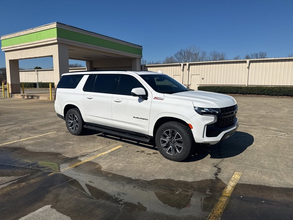 Used 2023 Chevrolet Suburban Z71 w/ Luxury Package image 14