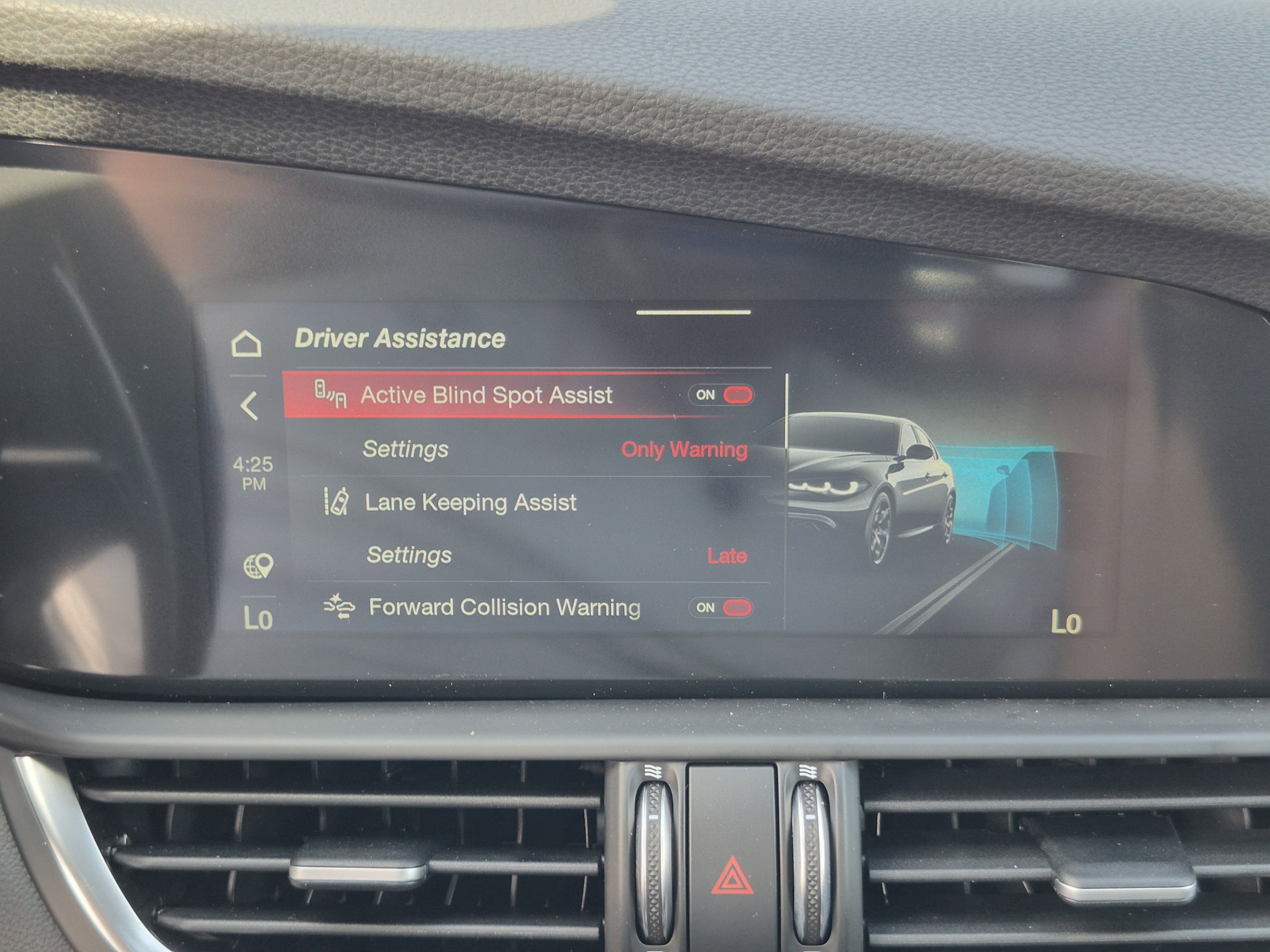 New 2026 Alfa Romeo Giulia w/ Driving Assist Package RWD image 34