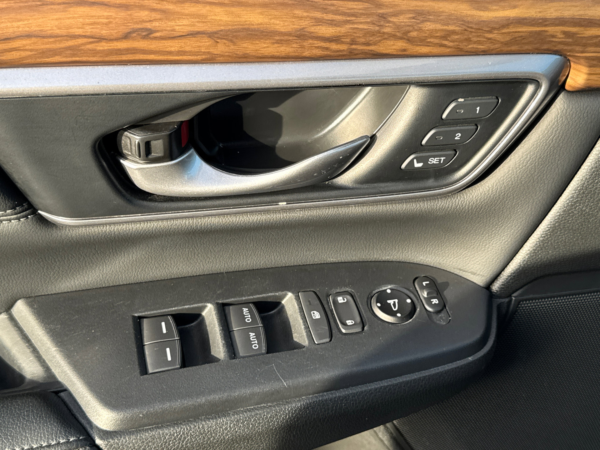 Used 2021 Honda CR-V EX-L image 30