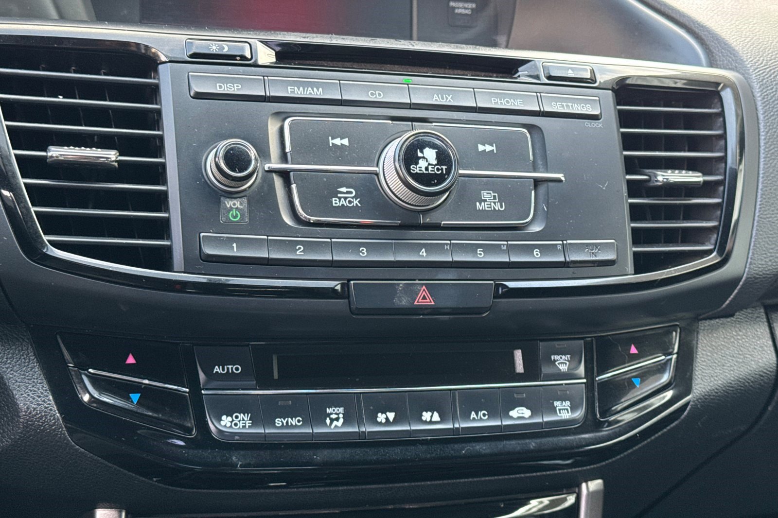 Used 2016 Honda Accord Sport image 19