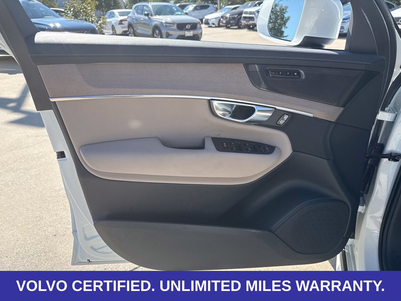 Certified 2026 Volvo XC90 B6 Plus AWD/4WD image 28