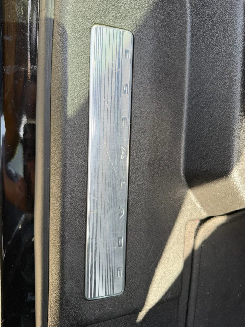 Used 2022 Cadillac Escalade Sport RWD image 22