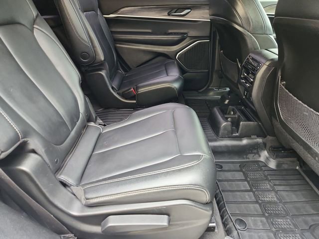 Used 2022 Jeep Grand Cherokee L Limited w/ Black Appearance Package RWD image 25