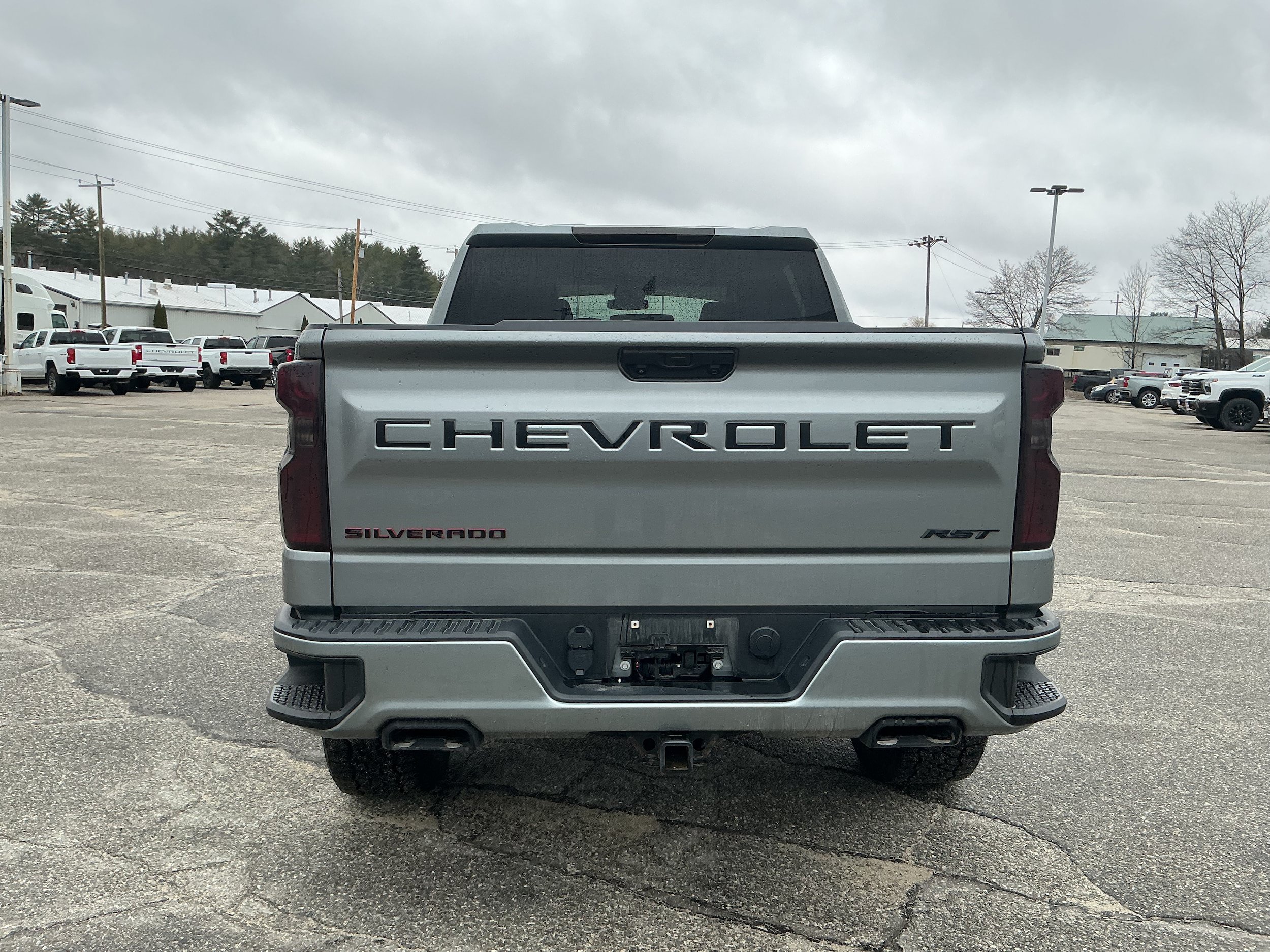 Certified 2023 Chevrolet Silverado 1500 RST w/ Redline Edition AWD/4WD image 6