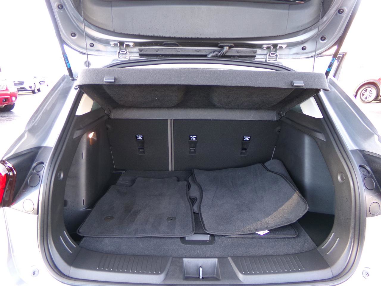 Used 2025 Chevrolet Trax ACTIV w/ Sunroof Package FWD image 35