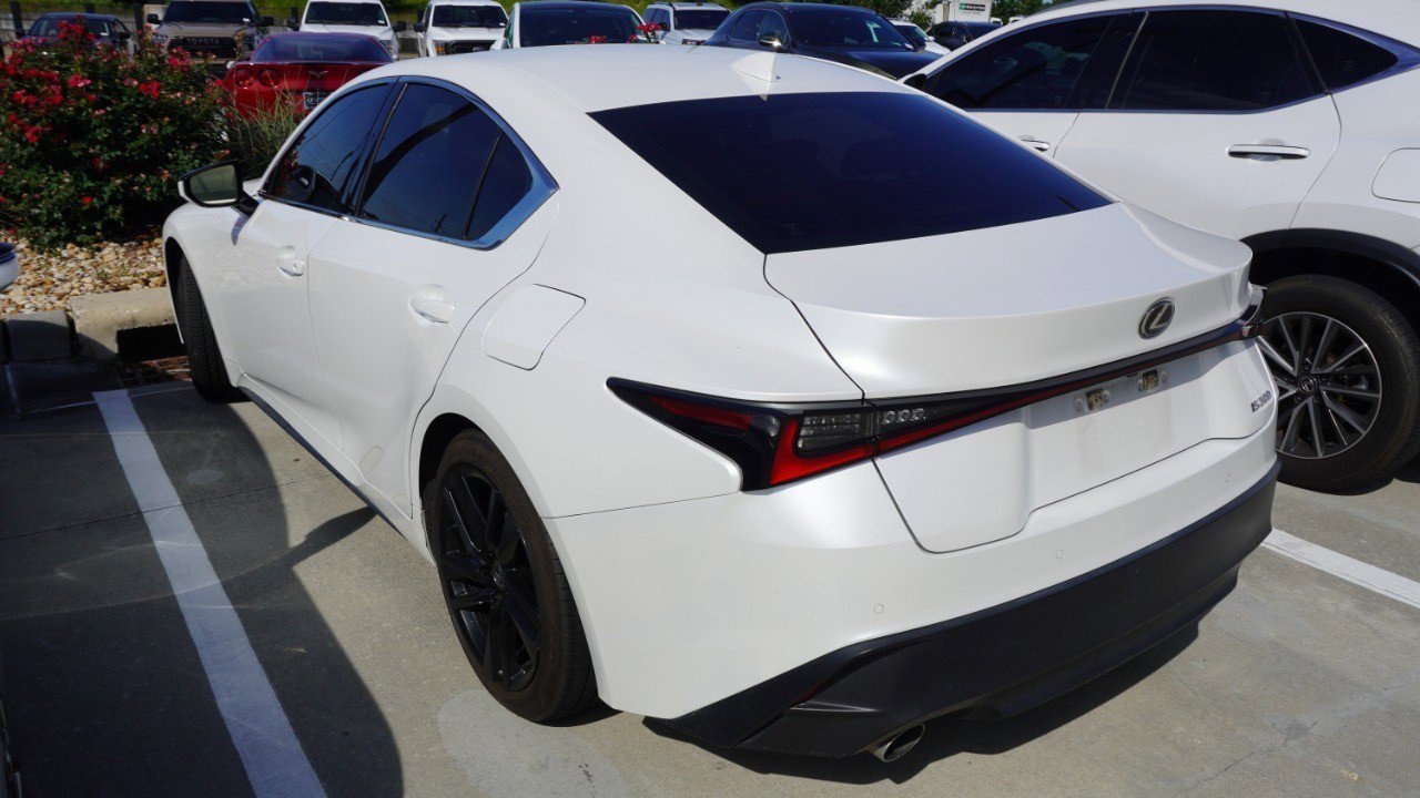 Used 2023 Lexus IS 300 w/ Comfort Package RWD image 7