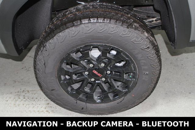 New 2026 GMC Canyon Elevation w/ Convenience Package image 11