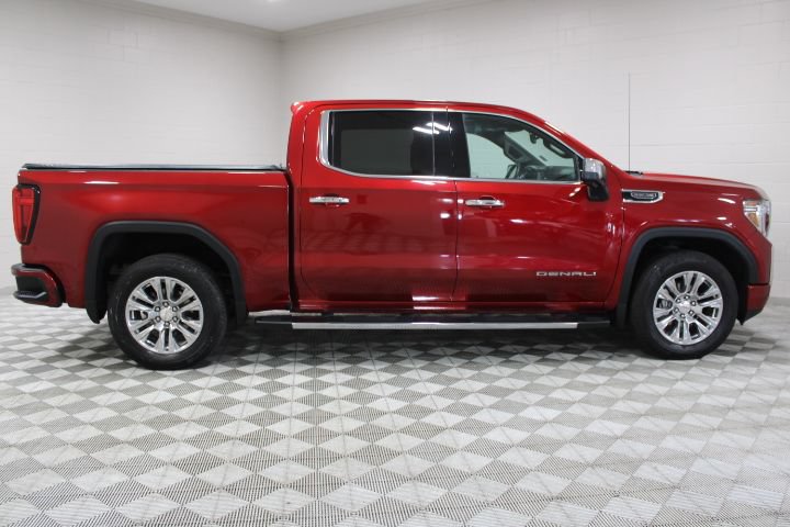 Used 2022 GMC Sierra 1500 Denali w/ Driver Alert Package II AWD/4WD image 13