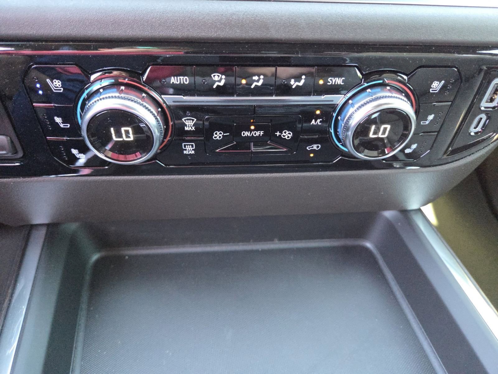 New 2026 GMC Sierra 2500 SLT image 37