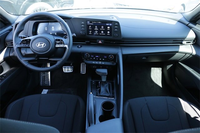 Used 2026 Hyundai Elantra Sport image 22
