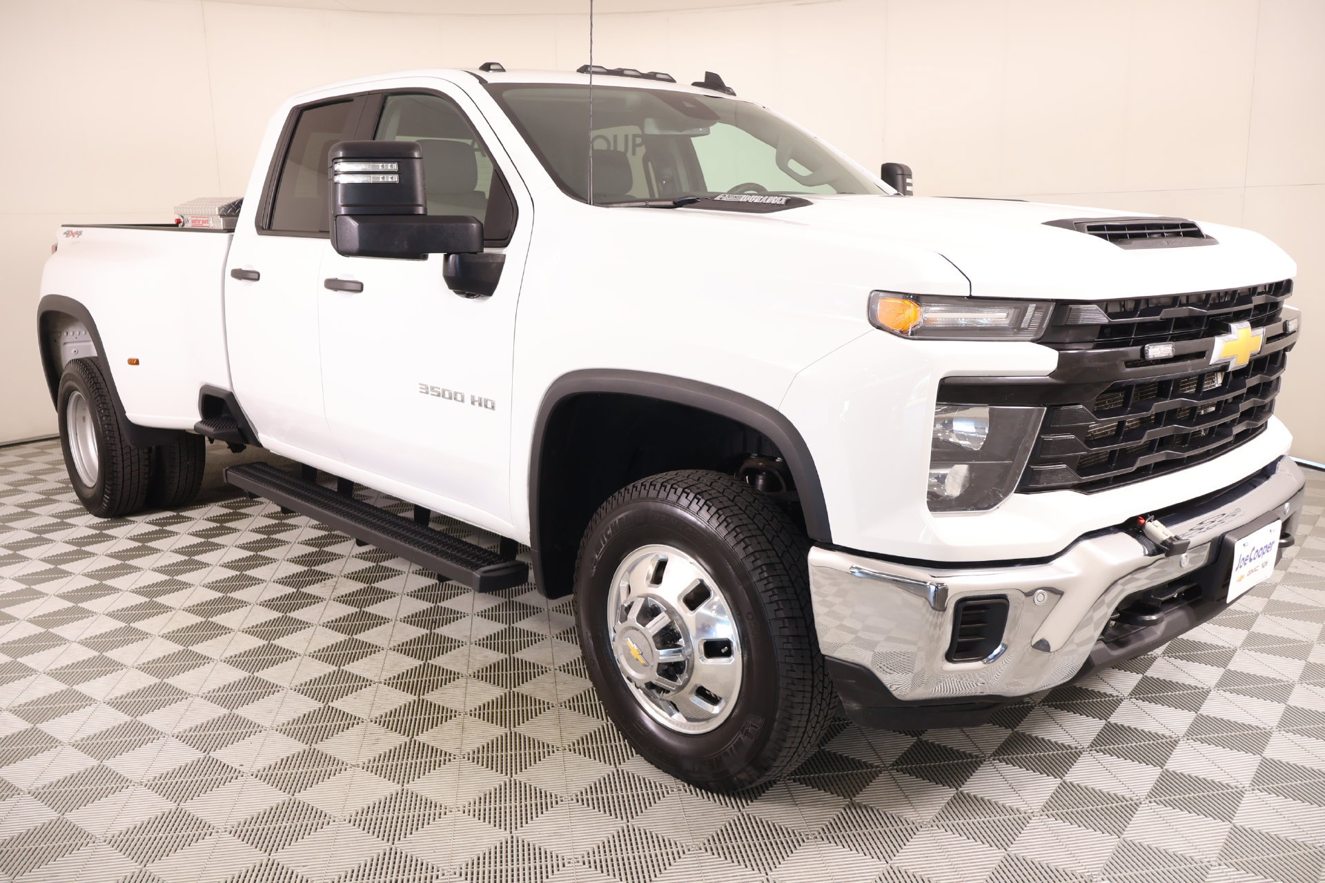 Used 2025 Chevrolet Silverado 3500 W/T w/ WT Convenience Package AWD/4WD image 1
