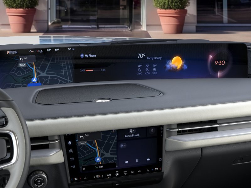 New 2026 Lincoln Navigator L Premier AWD/4WD image 14