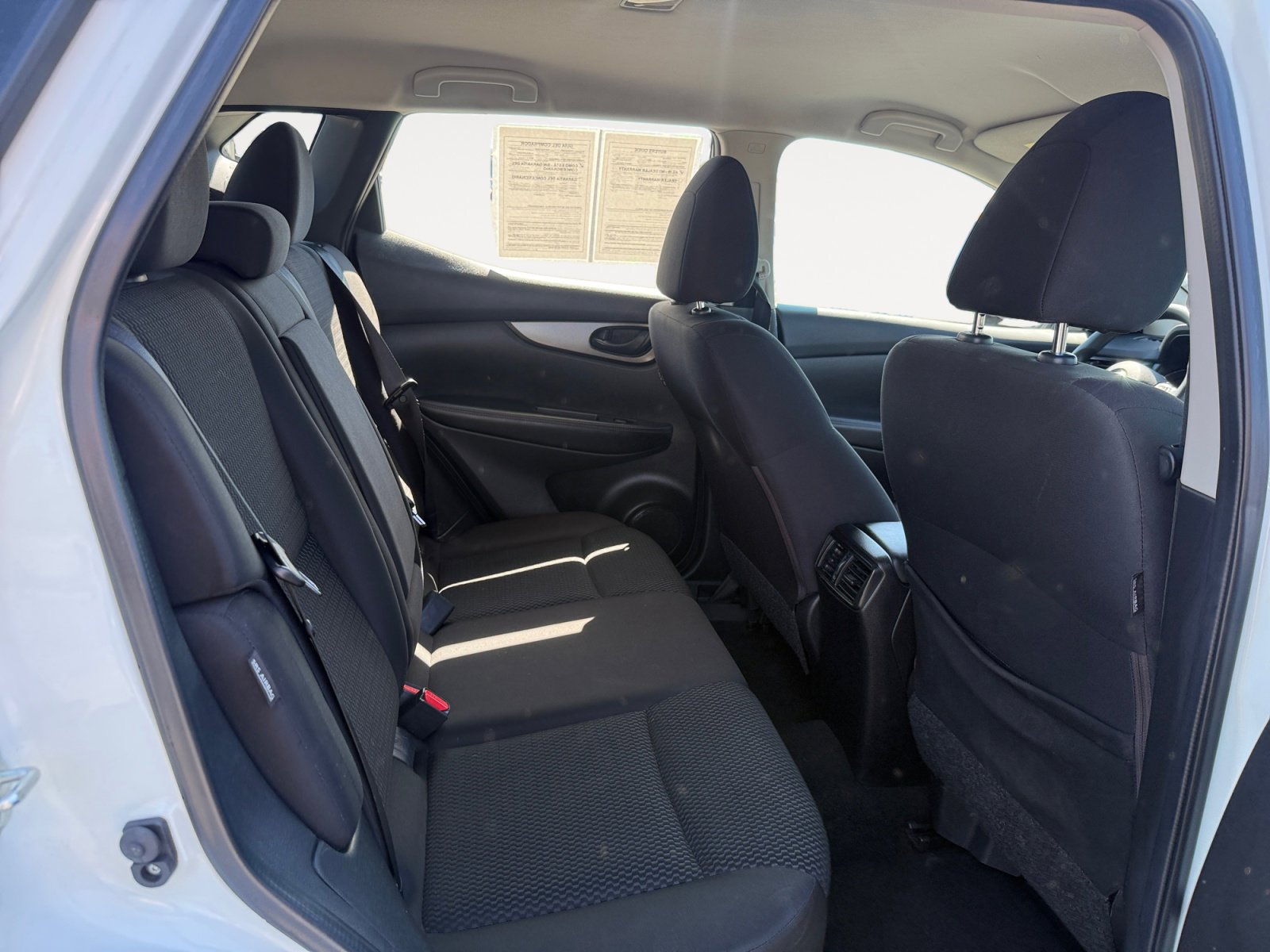 Used 2021 Nissan Rogue Sport S image 18