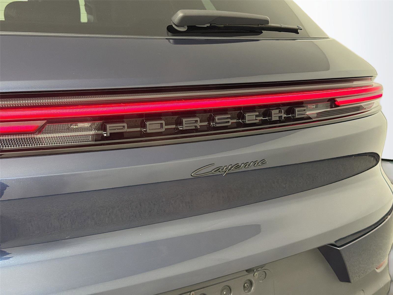 Certified 2024 Porsche Cayenne GTS AWD/4WD image 17