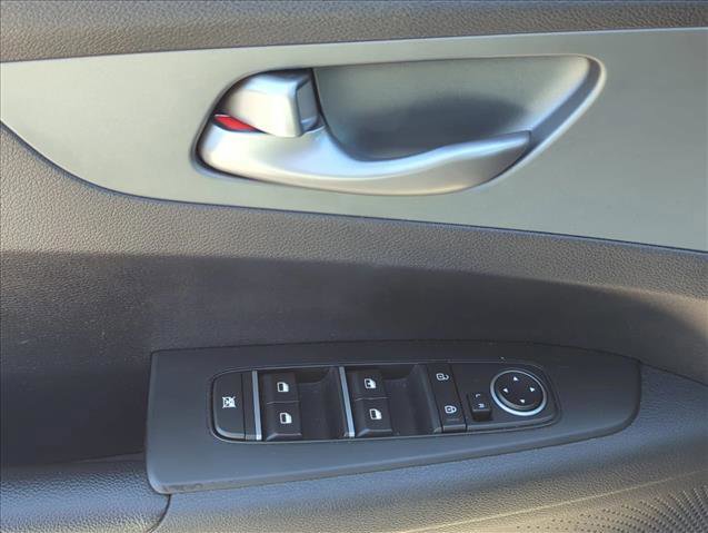Used 2021 Kia Forte LXS image 8