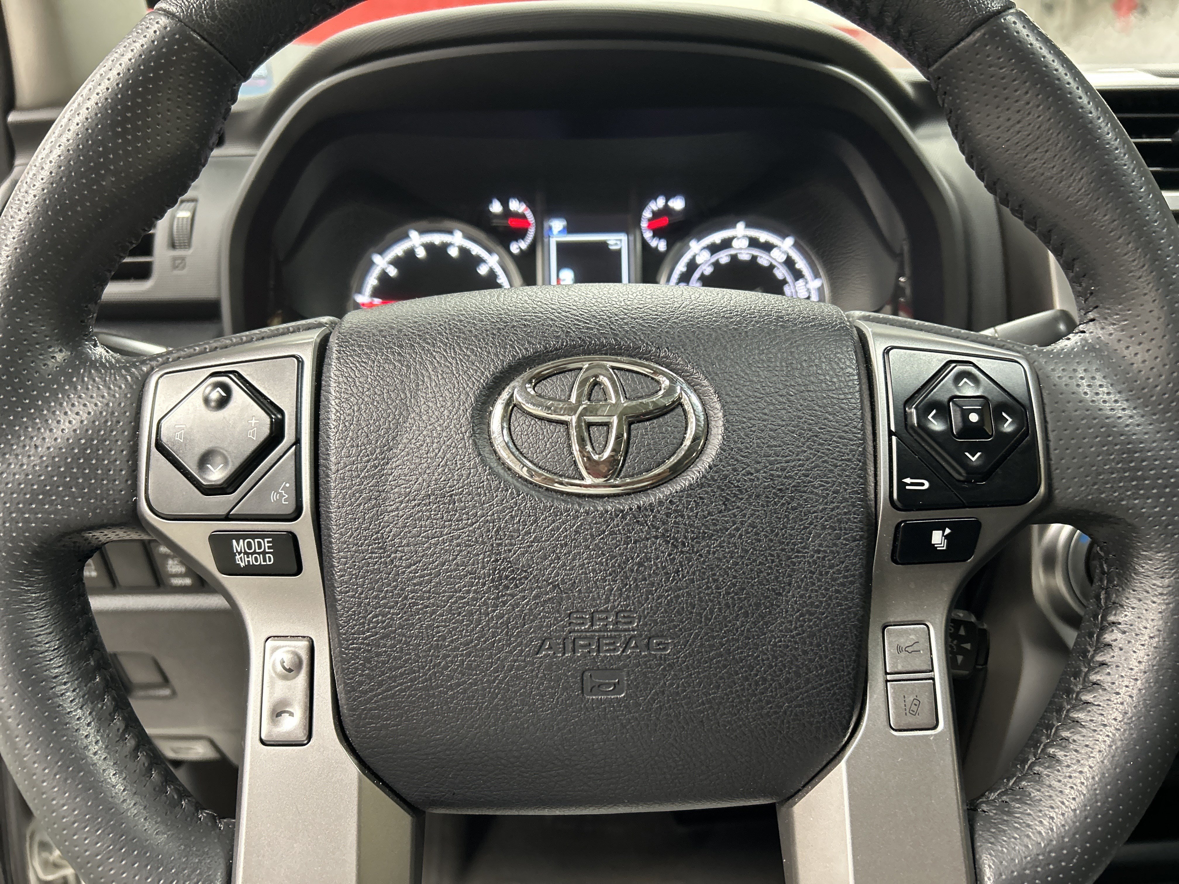Used 2022 Toyota 4Runner Limited AWD/4WD image 17