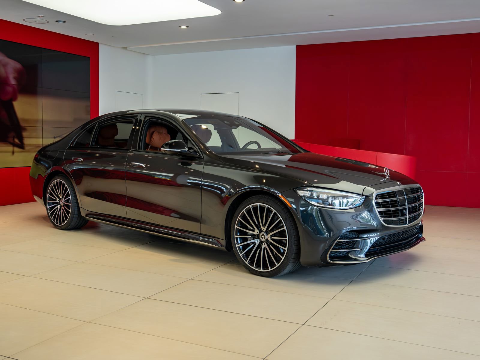 Used 2023 Mercedes-Benz S 580 4MATIC Sedan image 1