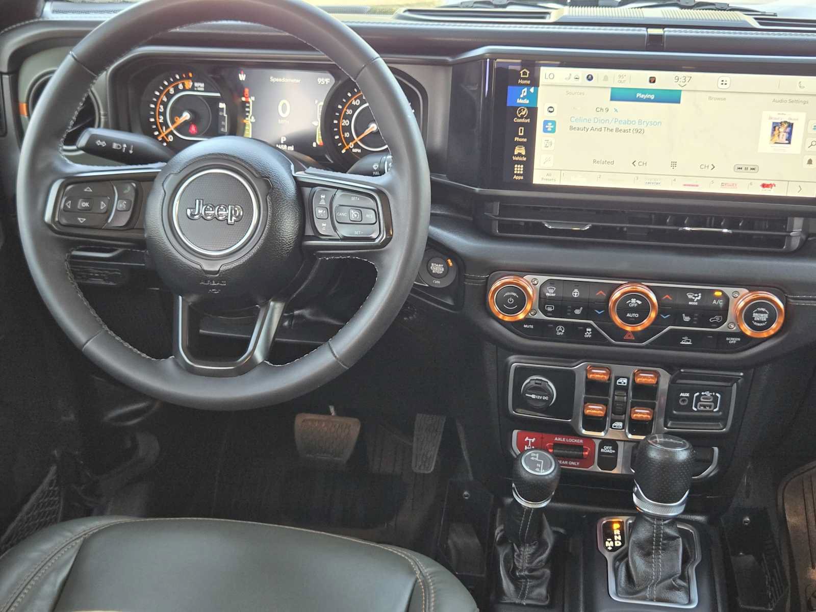 Used 2025 Jeep Gladiator Mojave w/ Convenience Group AWD/4WD image 27