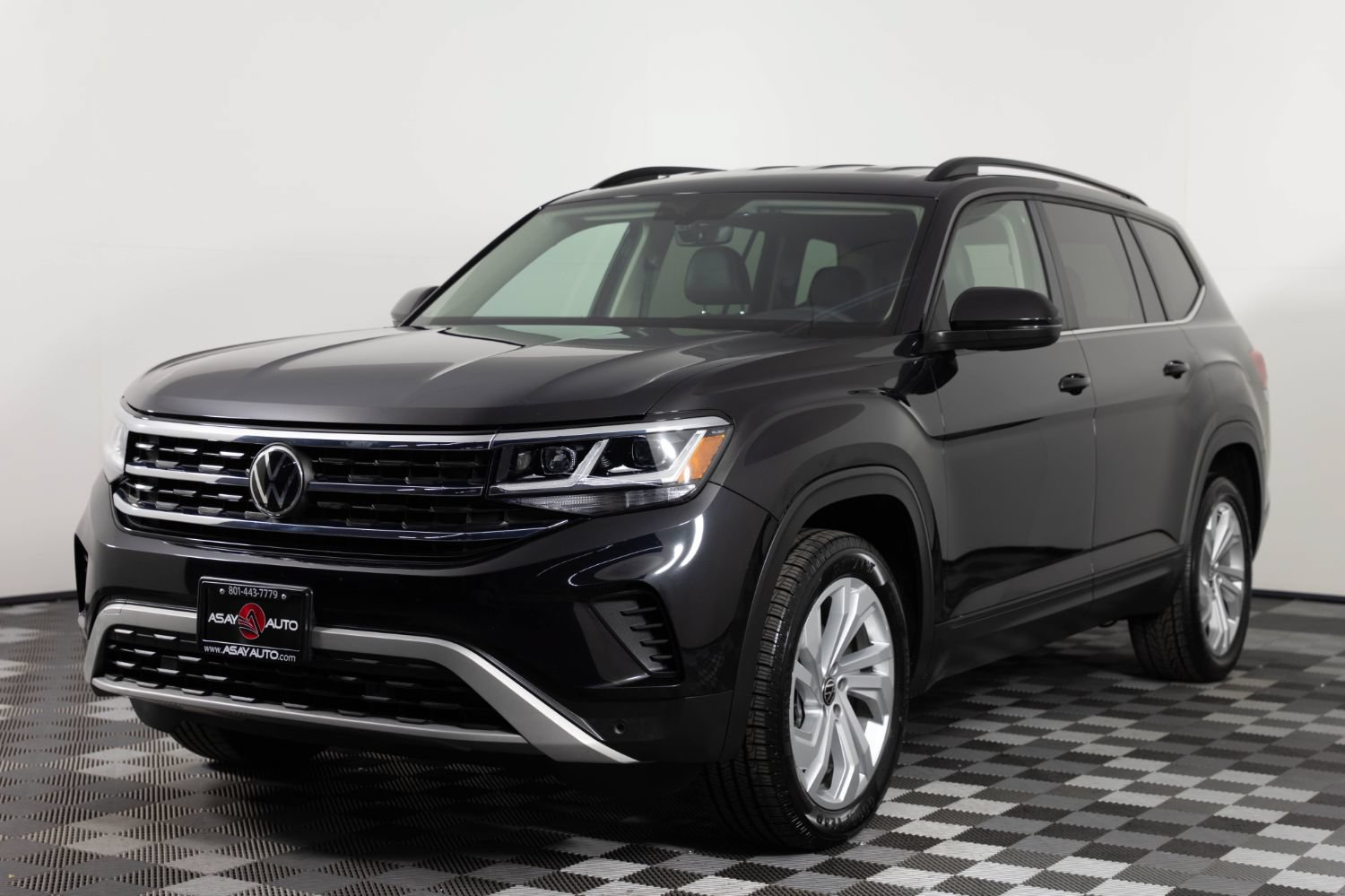 Used 2021 Volkswagen Atlas SE AWD/4WD image 2
