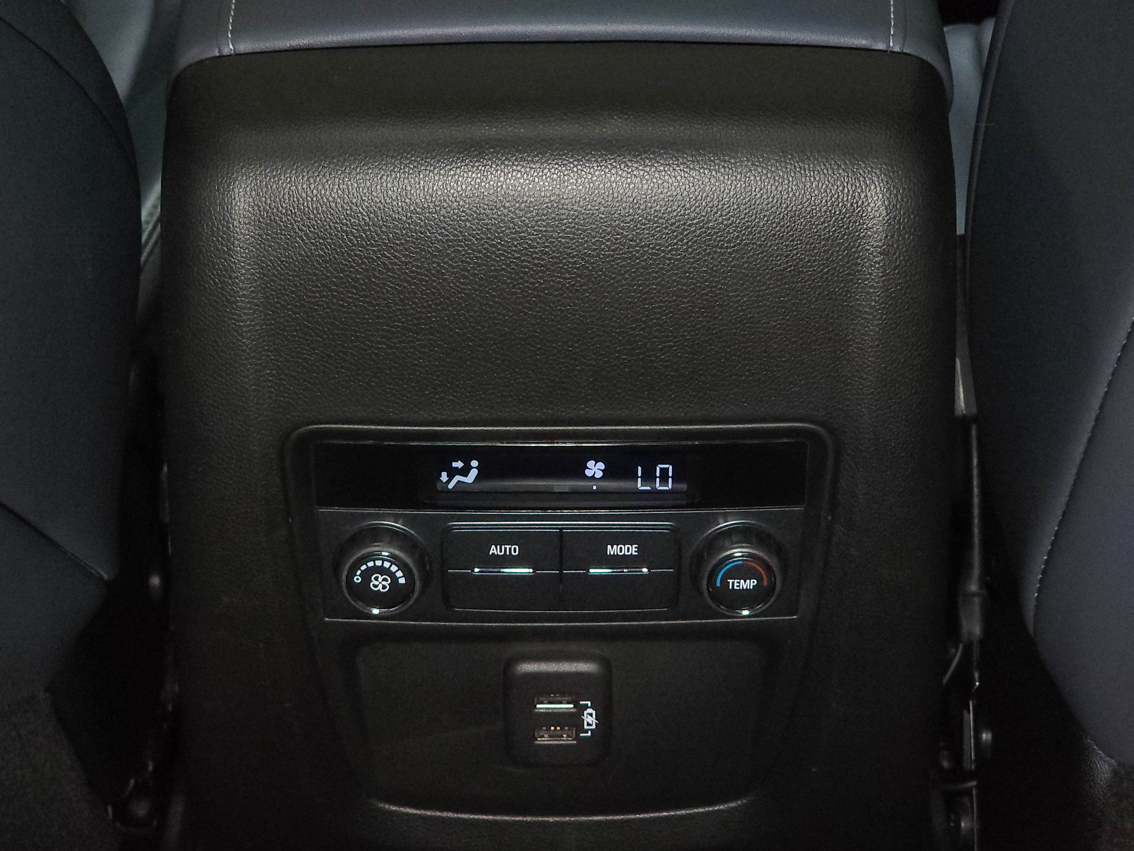 Used 2022 Buick Enclave Essence w/ Experience Buick Package image 46