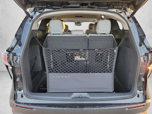 Used 2026 Toyota Sienna XLE FWD image 6