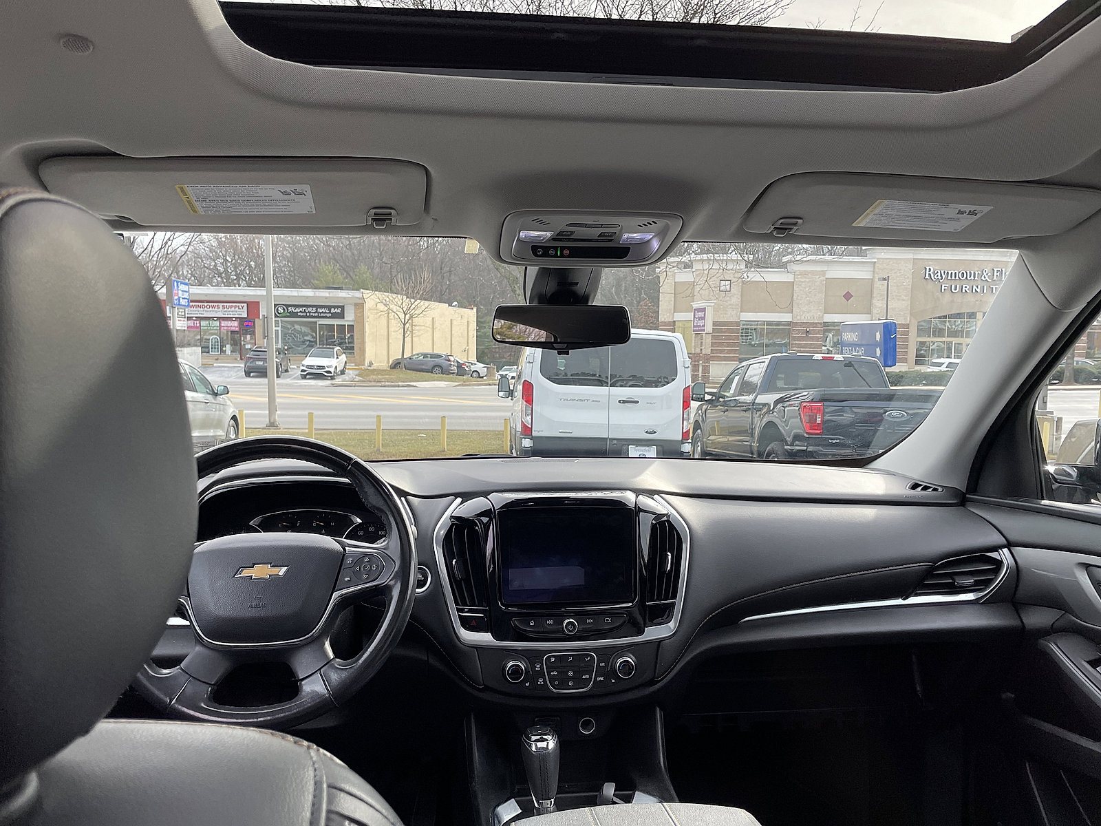 Used 2020 Chevrolet Traverse LT w/ LT Premium Package image 9