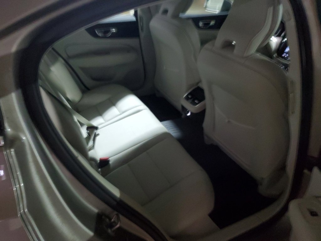 Used 2020 Volvo S60 T5 Inscription w/ Advanced Package FWD image 18