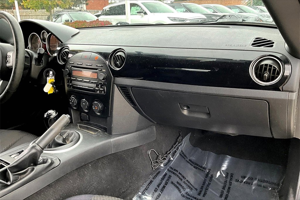 Used 2008 MAZDA MX-5 Miata Touring image 23