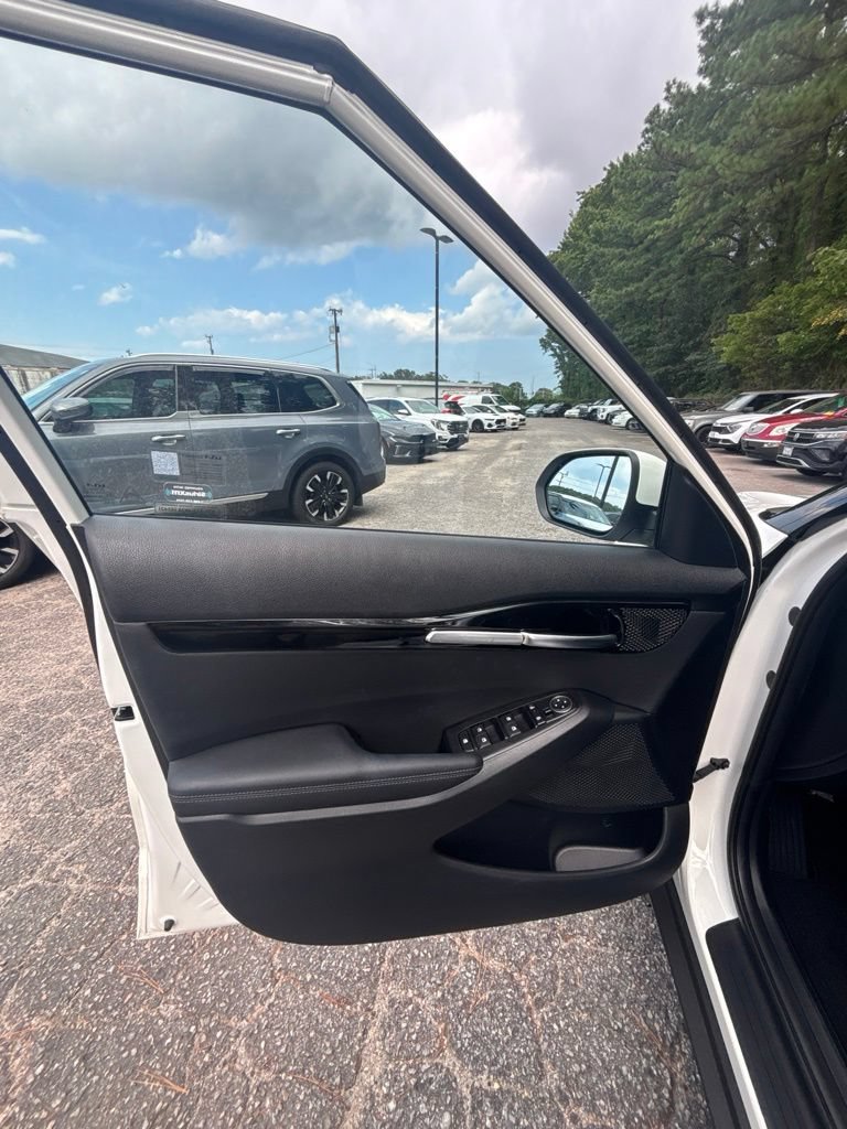 Used 2026 Kia Seltos S FWD image 11
