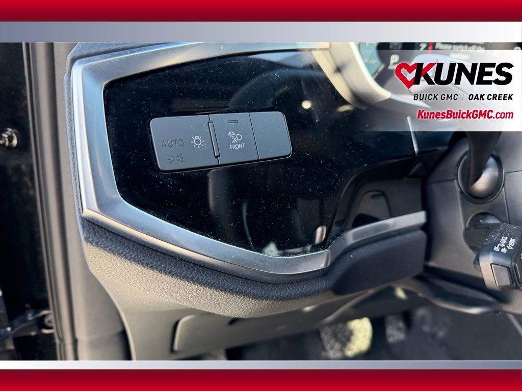 Used 2025 Audi Q3 2.0T Premium image 13