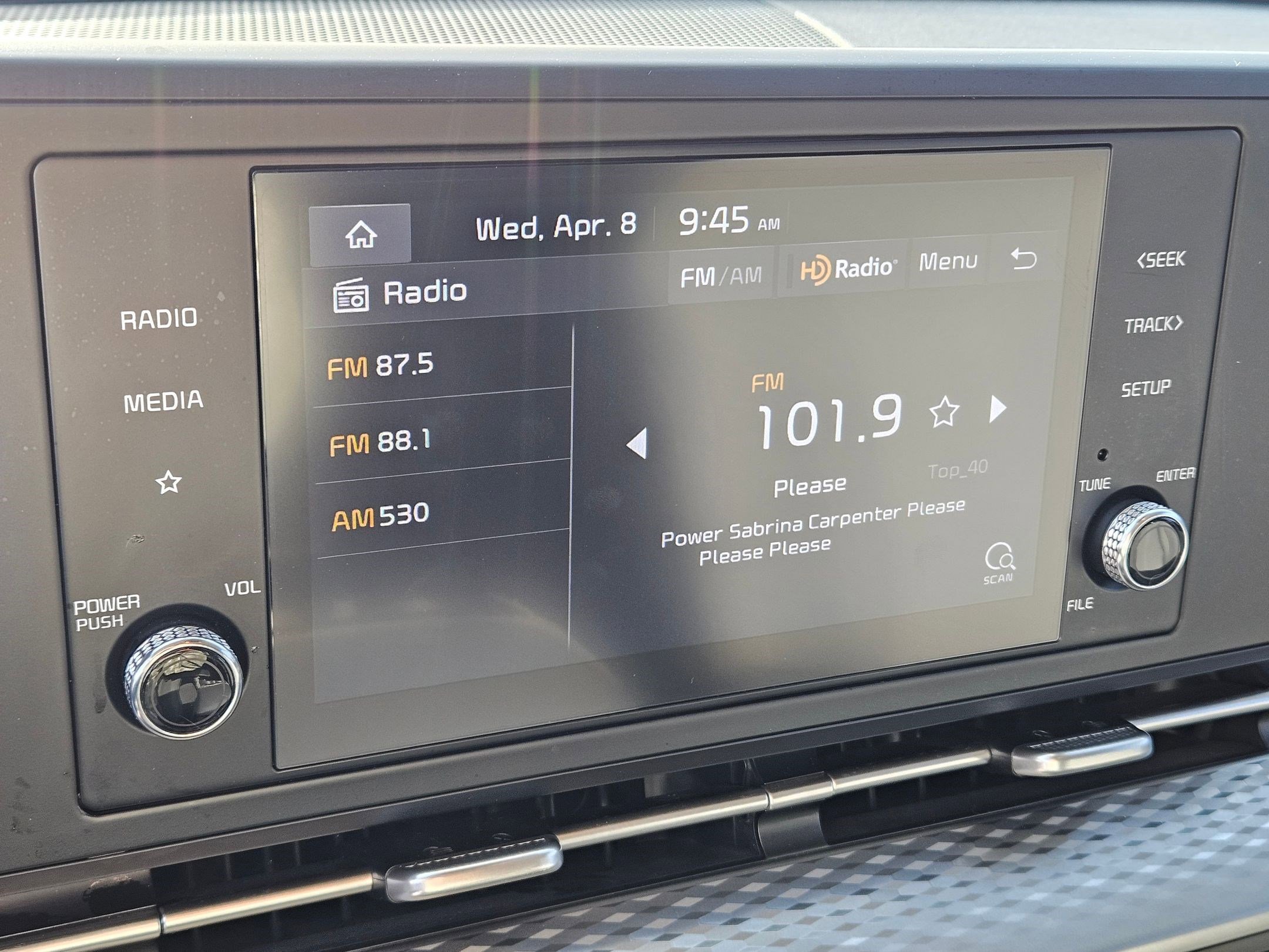 Used 2022 Kia Carnival LX image 22