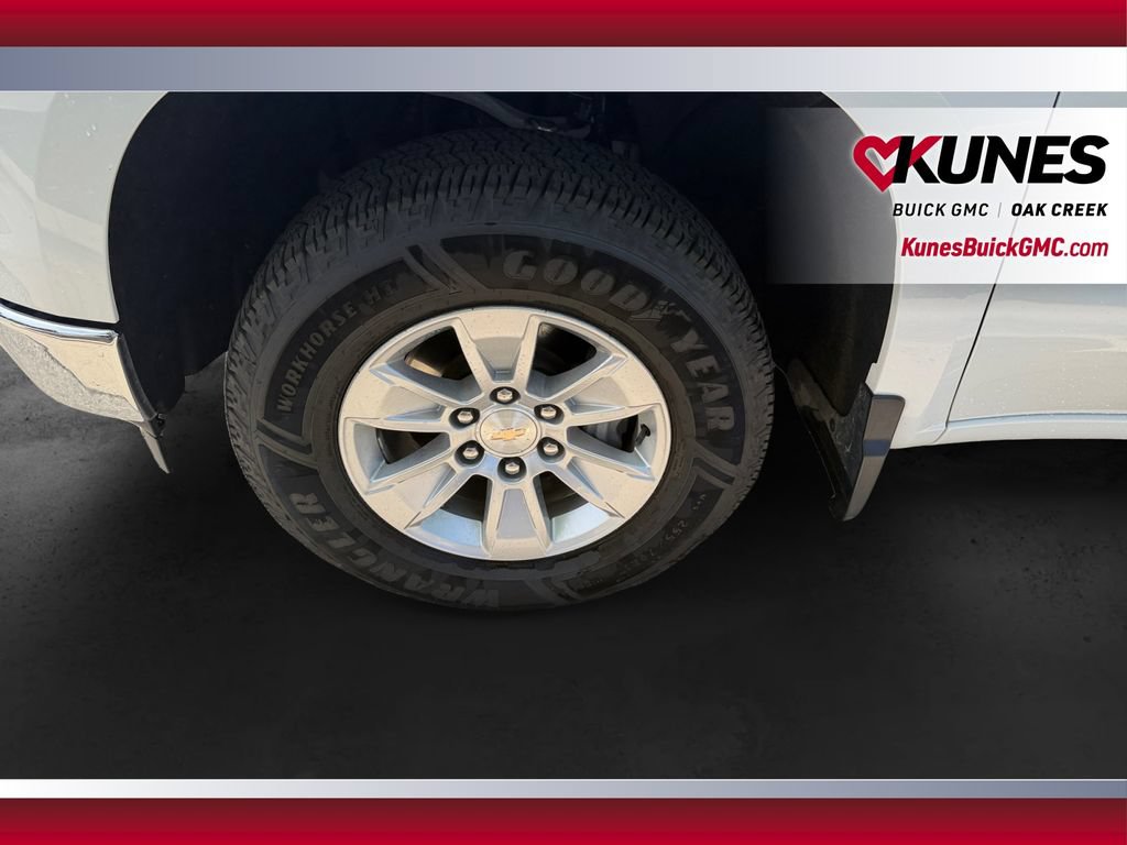 Used 2025 Chevrolet Silverado 1500 LT AWD/4WD image 13