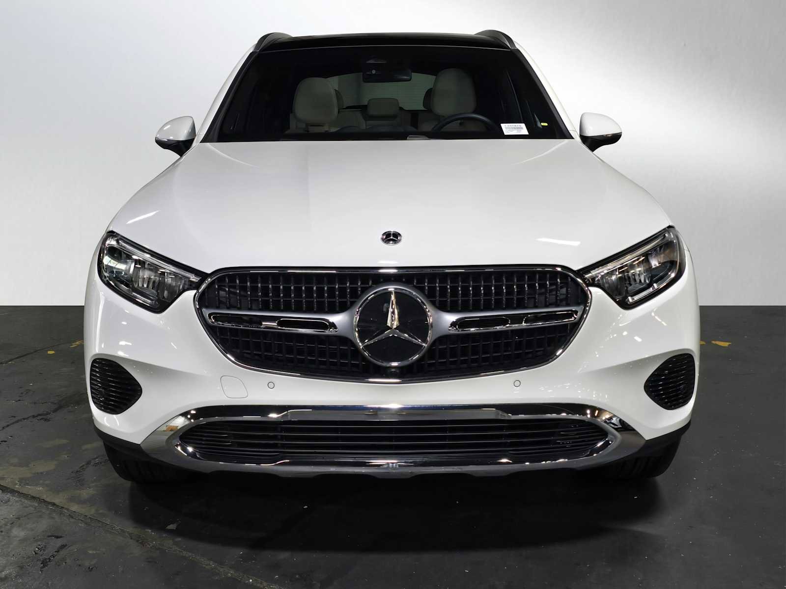 Used 2026 Mercedes-Benz GLC 300 4MATIC image 9