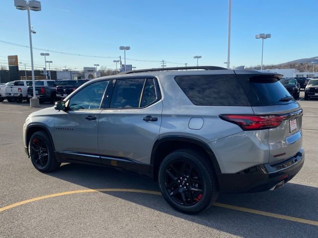 Used 2023 Chevrolet Traverse Premier w/ Redline Edition image 3