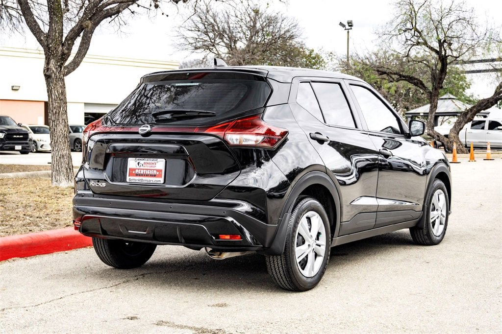 Used 2025 Nissan Kicks Play S image 5