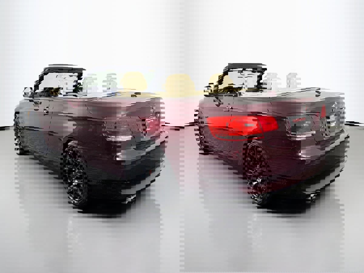 Used 2010 BMW 328i Convertible image 7