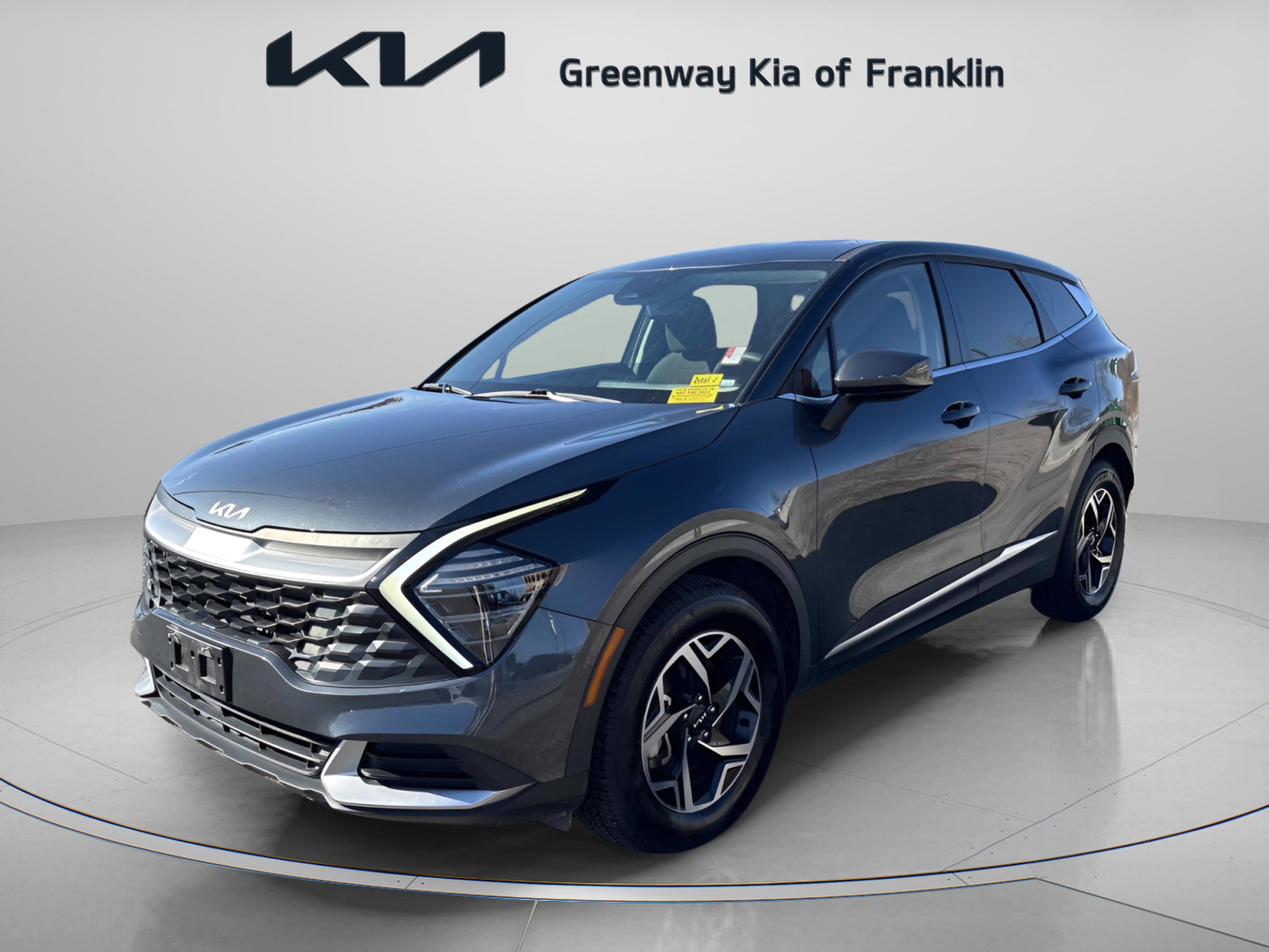 Used 2024 Kia Sportage LX image 3