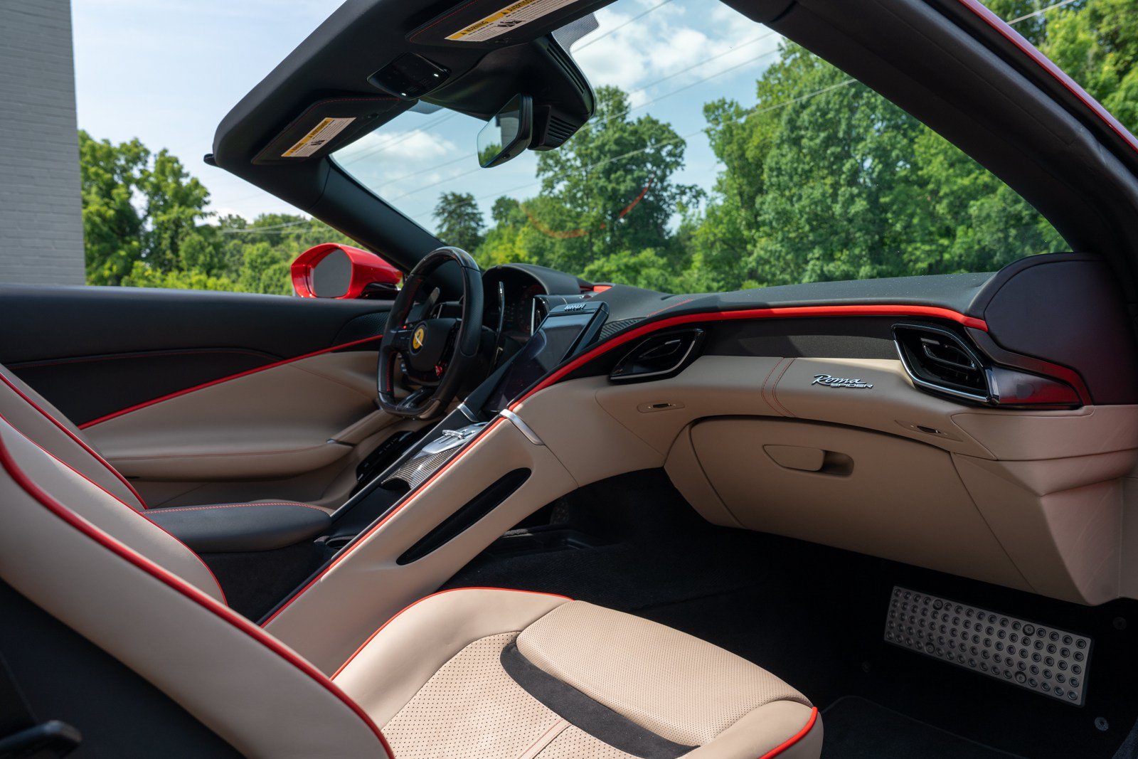 Used 2024 Ferrari Roma Spider RWD image 45