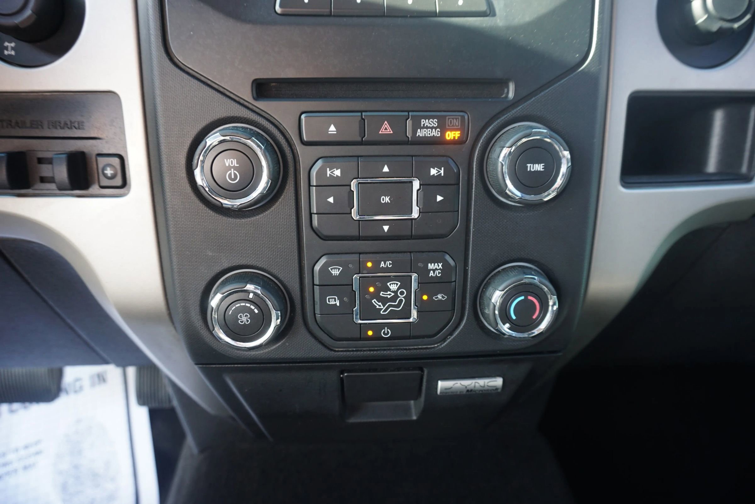 Used 2014 Ford F150 XLT w/ Equipment Group 302A Luxury image 13