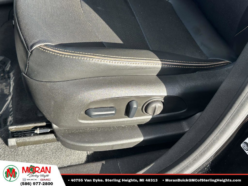 Certified 2024 GMC Terrain AT4 w/ Tech Package AWD/4WD image 19
