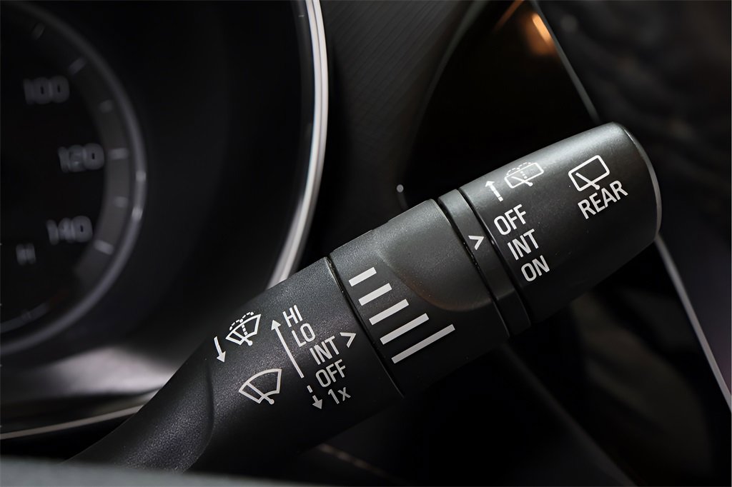 Used 2021 Chevrolet TrailBlazer ACTIV w/ Sun and Liftgate Package image 16