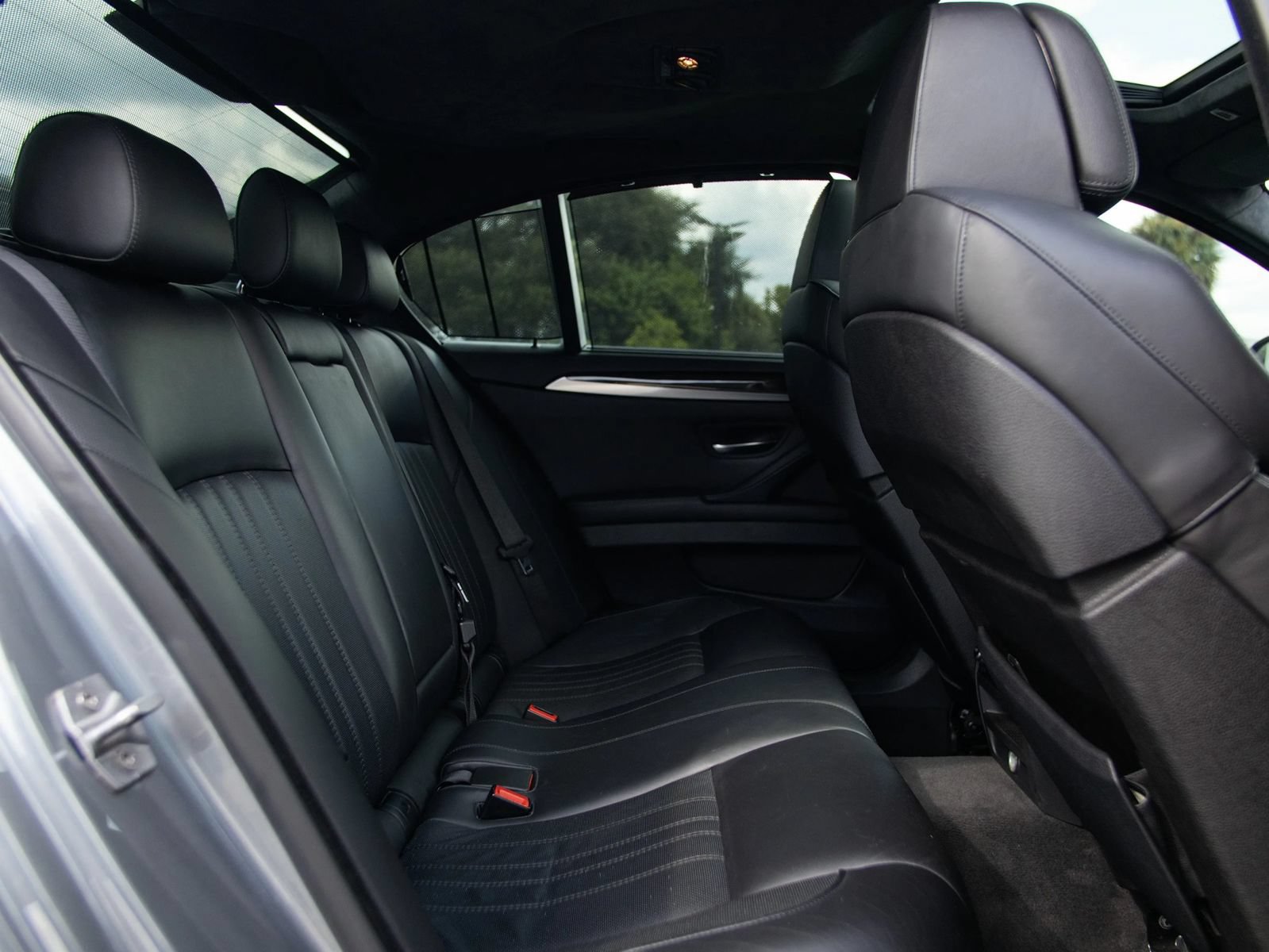 Used 2013 BMW M5 RWD image 27