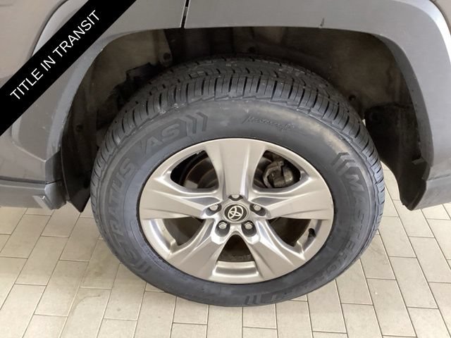 Used 2025 Toyota RAV4 XLE AWD/4WD image 20