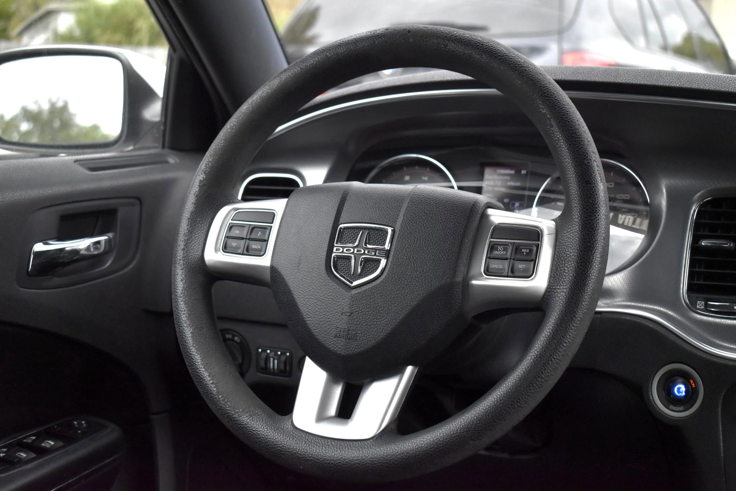 Used 2013 Dodge Charger SE RWD image 13