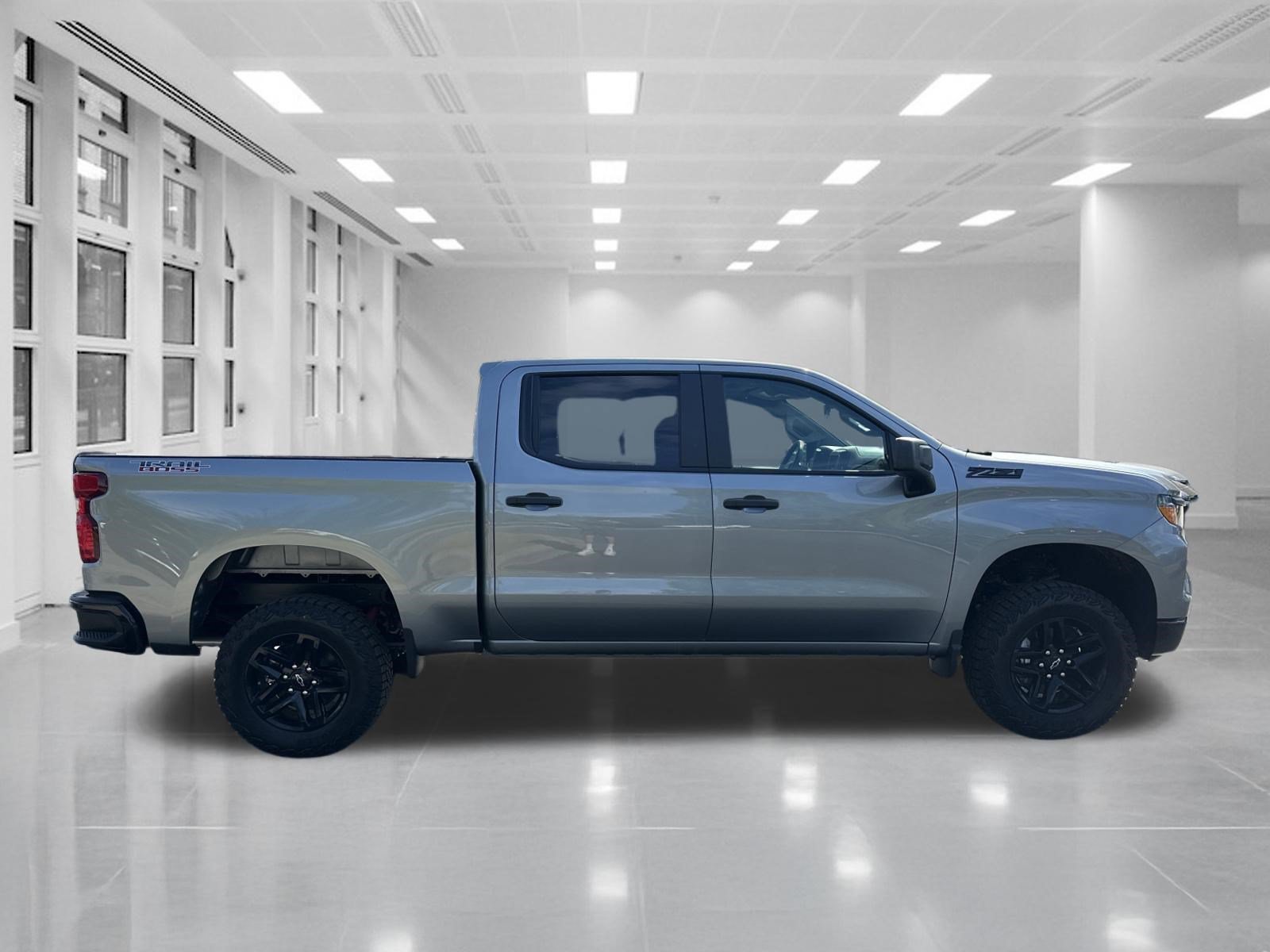 Used 2026 Chevrolet Silverado 1500 Custom Trail Boss w/ LPO, Dark Essentials Package AWD/4WD image 4