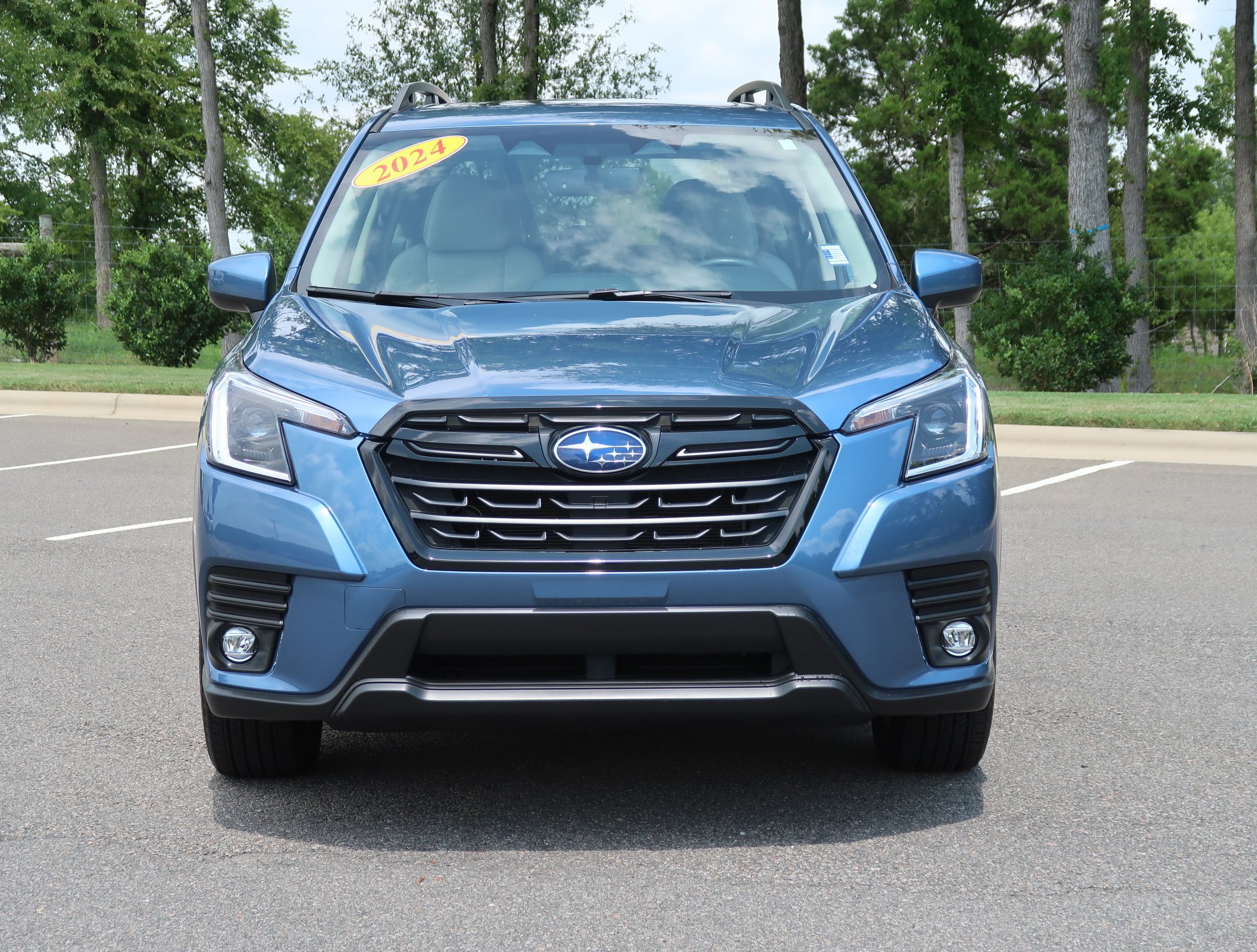 Certified 2024 Subaru Forester Premium AWD/4WD image 2