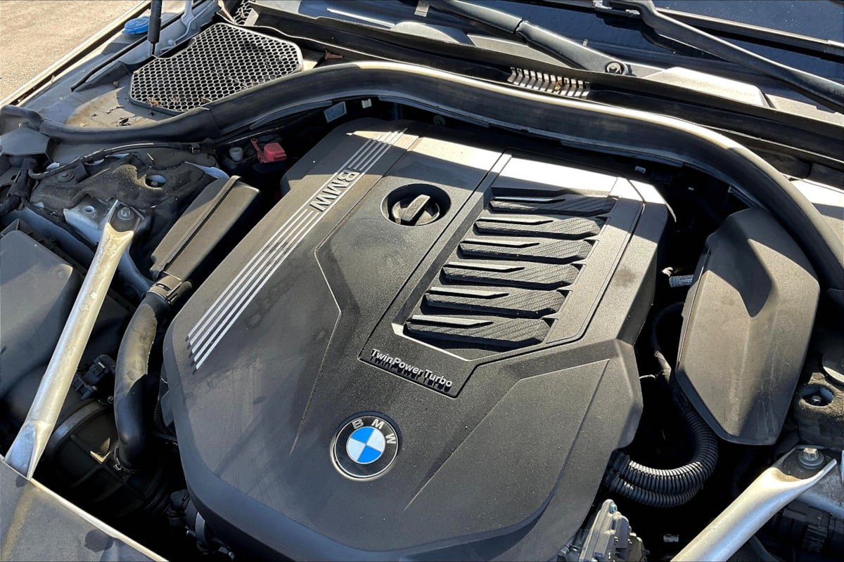 Used 2021 BMW 740i RWD image 32