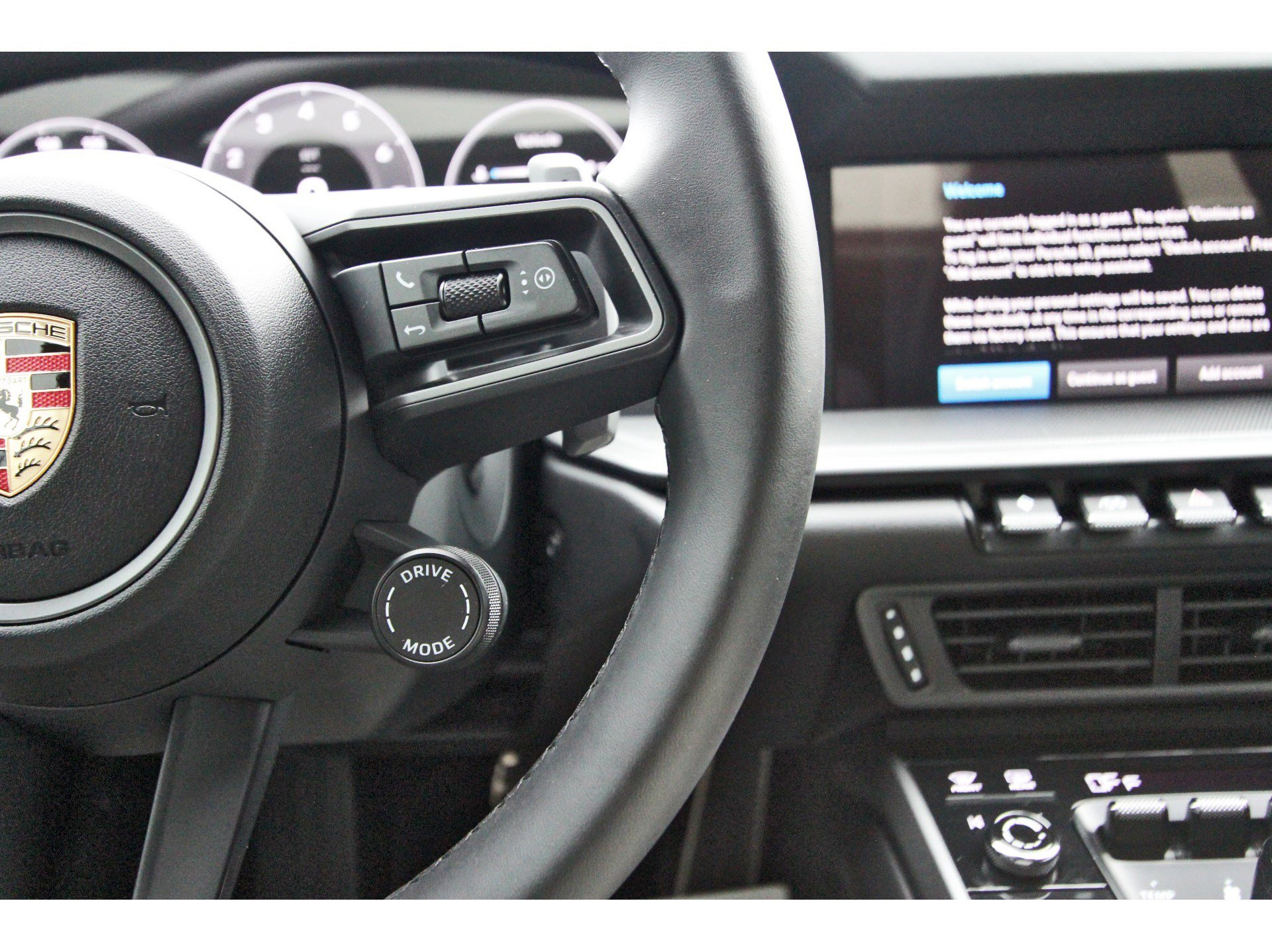 Used 2025 Porsche 911 Carrera S image 13